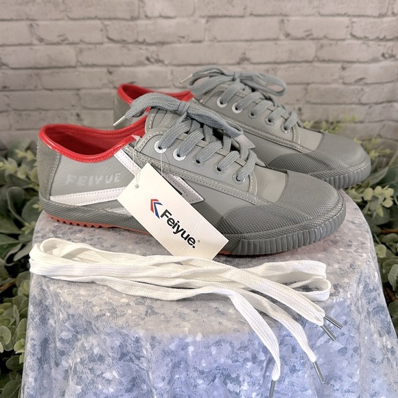 FEIYUE X STAPLE 1920 Grey/White Leather Full Color Pigeon Sneakers WMS 10🩶NWT - Picture 9 of 12
